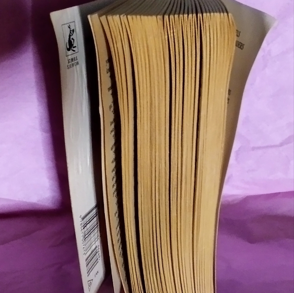 Paperback Book VC Andrews-Rain - Picture 3 of 5